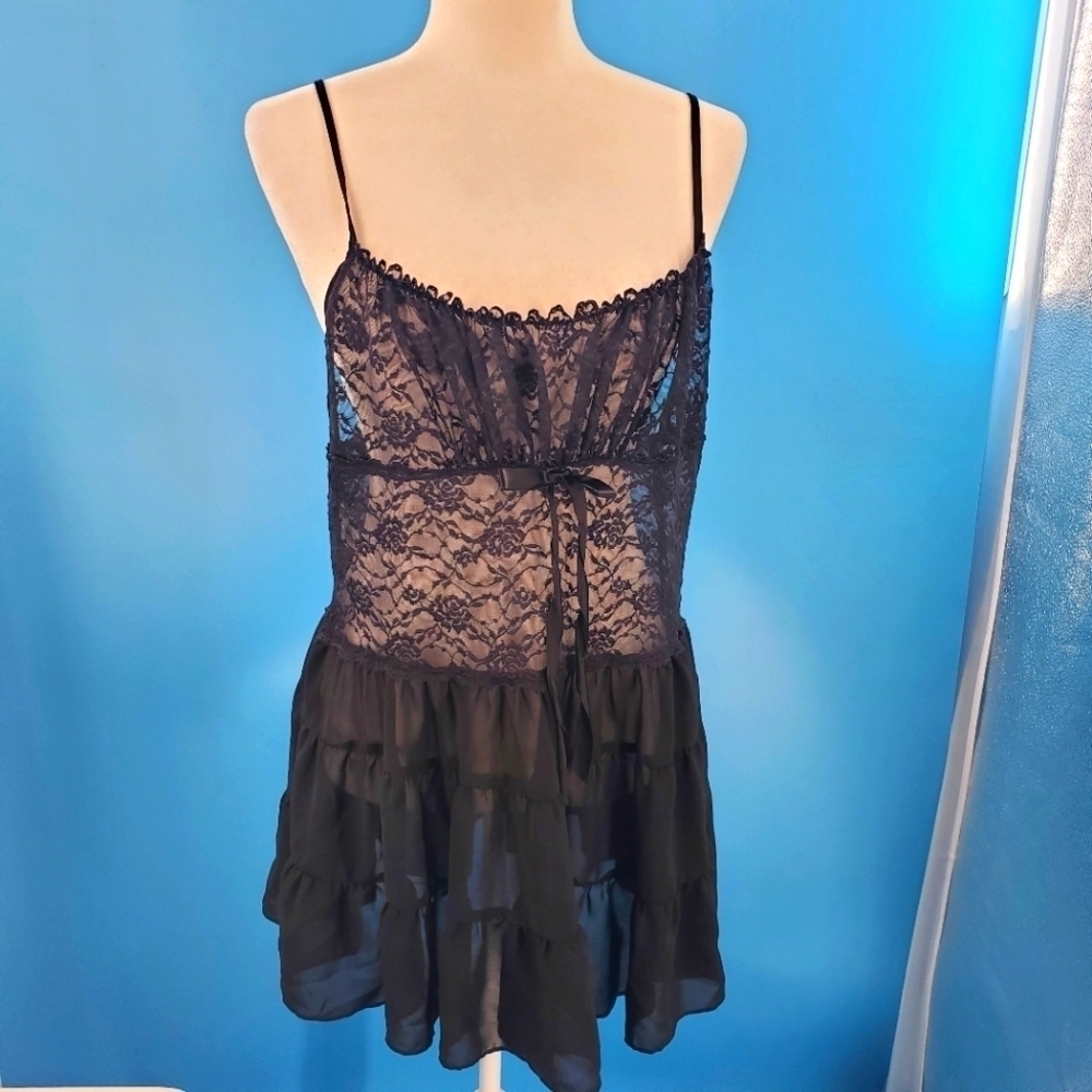 Delicates black ruffle and lace nightie Large